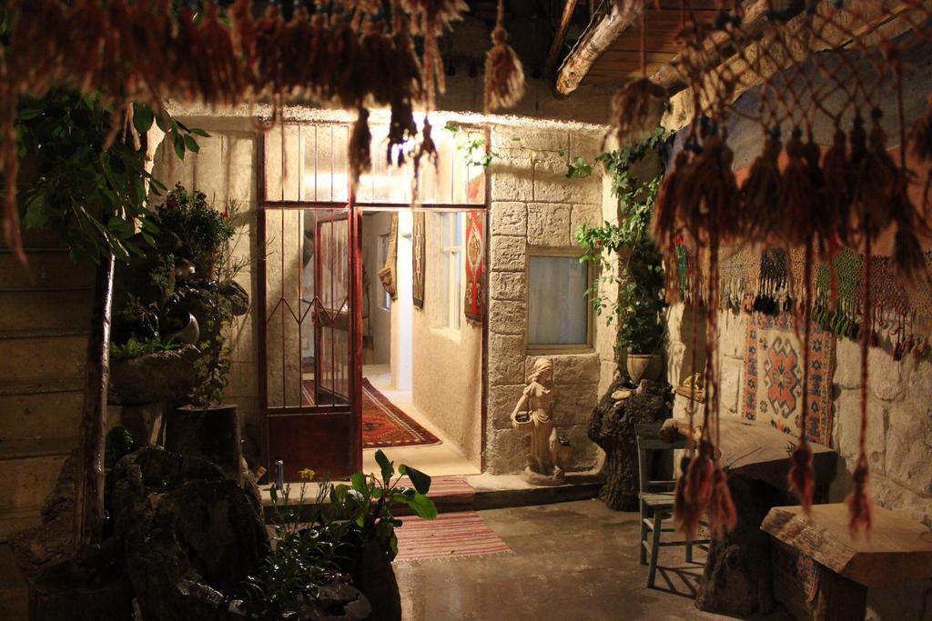 Stay In Peace Cave Hostel Göreme Exterior photo