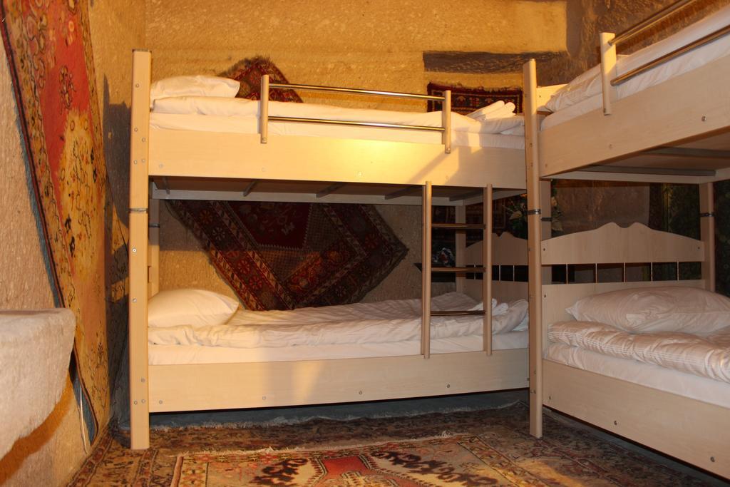 Stay In Peace Cave Hostel Göreme Room photo