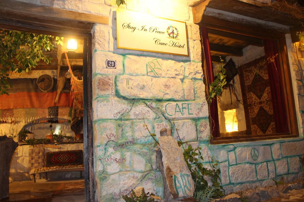 Stay In Peace Cave Hostel Göreme Exterior photo