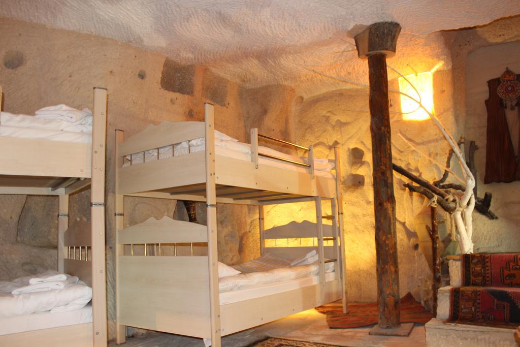 Stay In Peace Cave Hostel Göreme Room photo