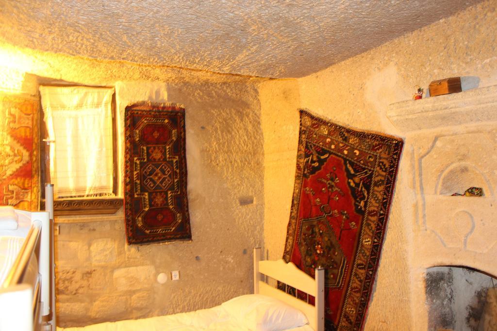 Stay In Peace Cave Hostel Göreme Room photo