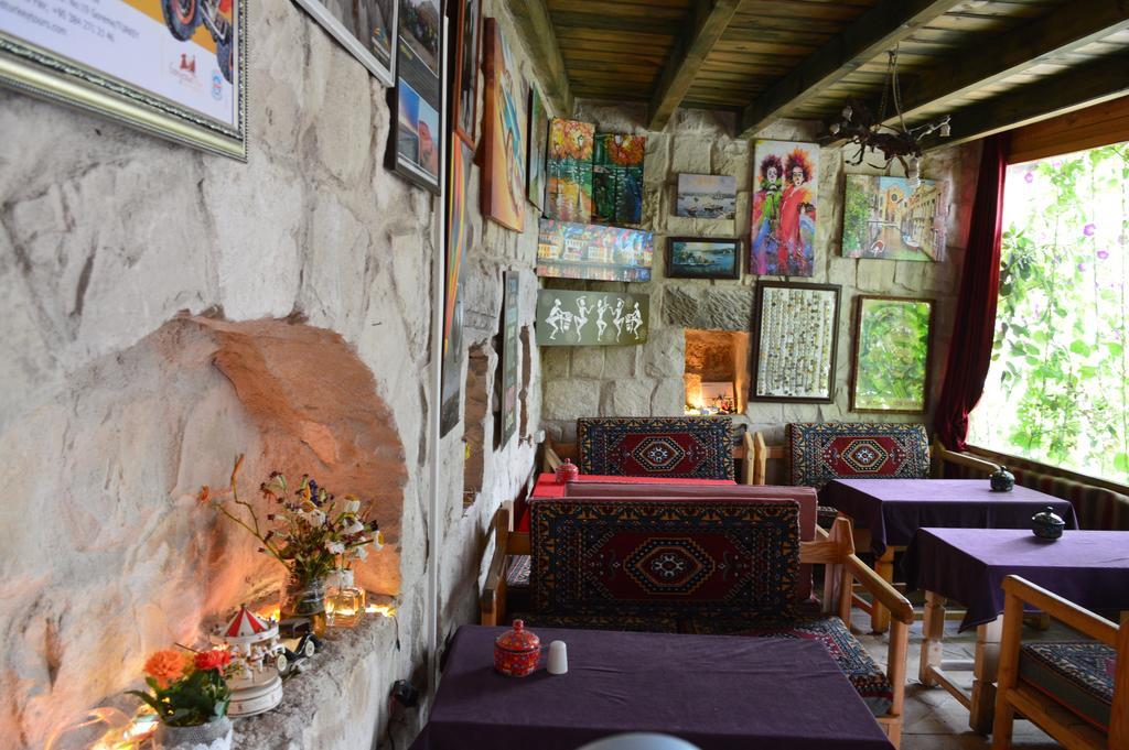 Stay In Peace Cave Hostel Göreme Exterior photo